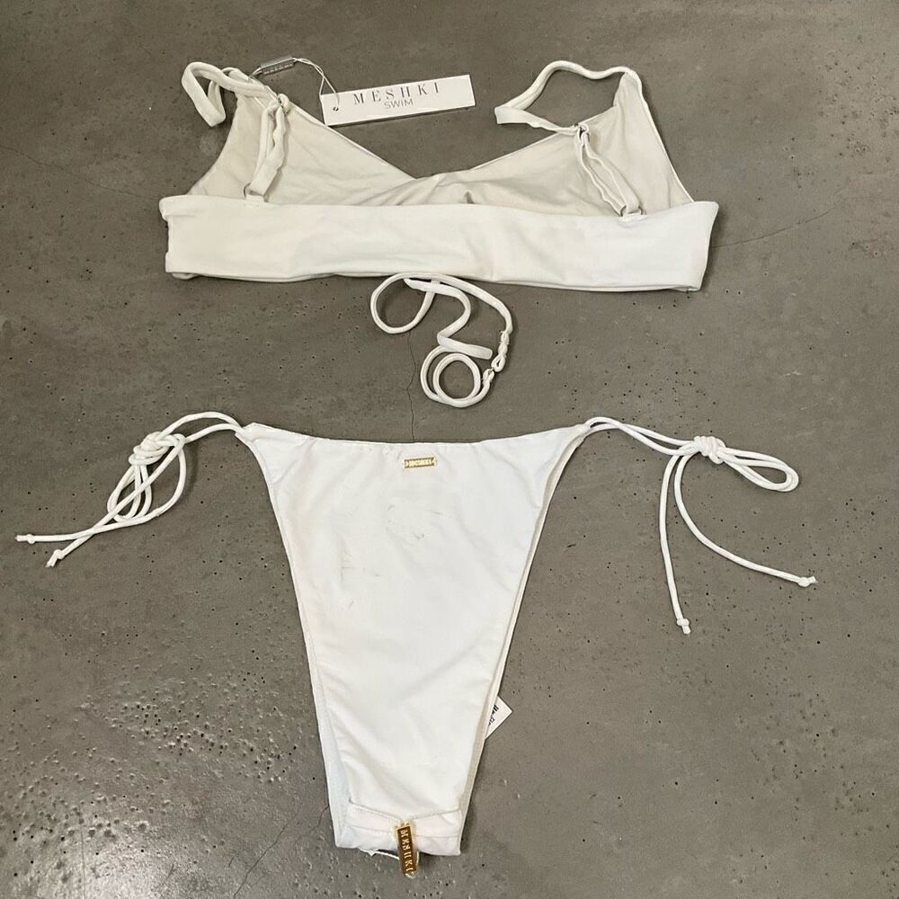 Meshkiβ
StringβBikini